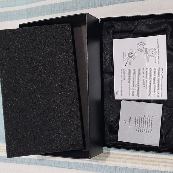 Movado clock - Picture 7 of 7